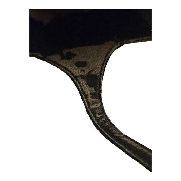 Vince Camuto Heels Size
8.5 M Black and Silver - Picture 9 of 9